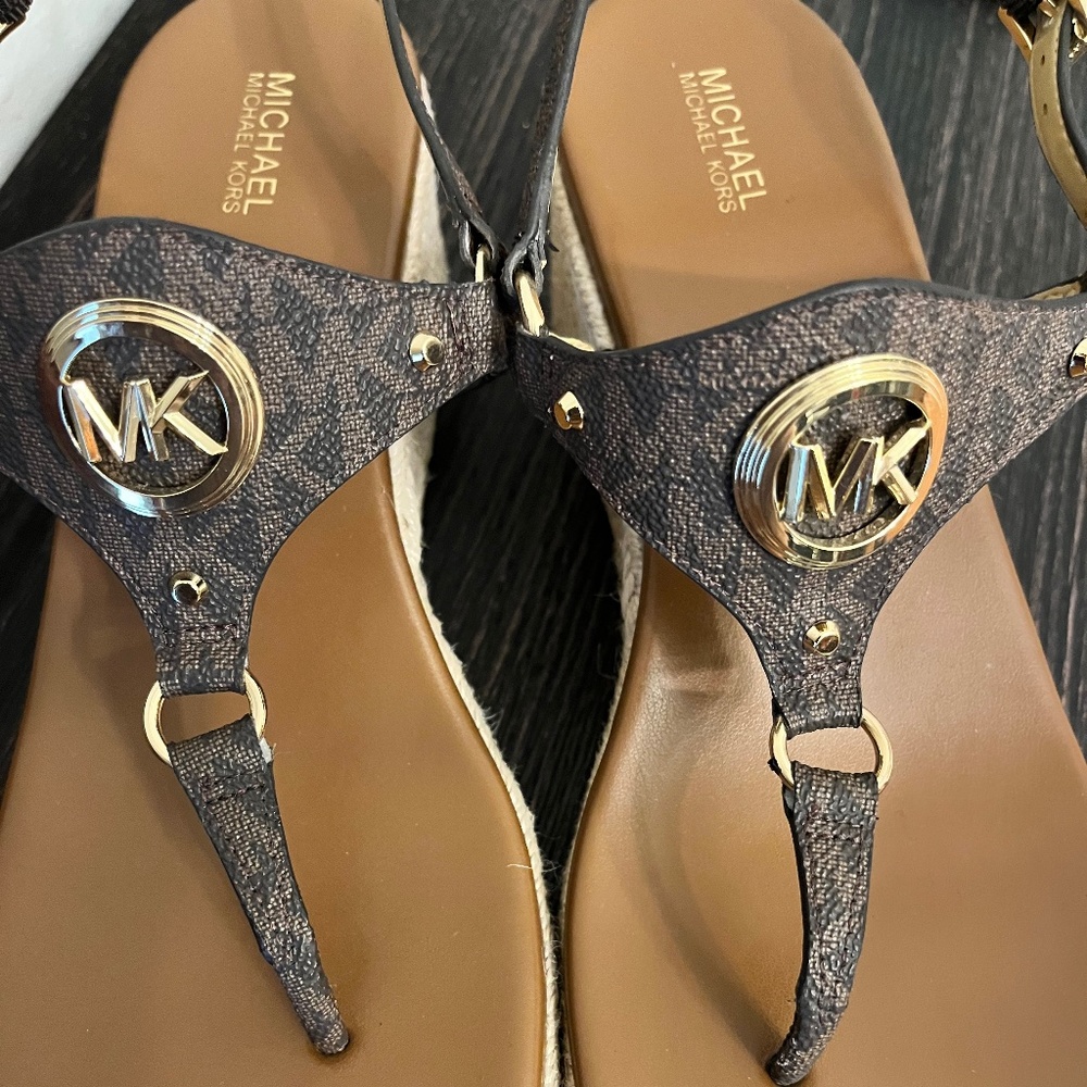 Michael Kors Laney Saffiano Wedge Leather Sandals size 9M